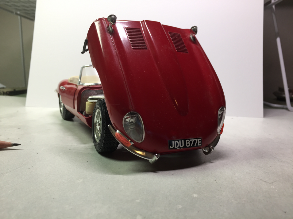 Jaguar E-type xke model
